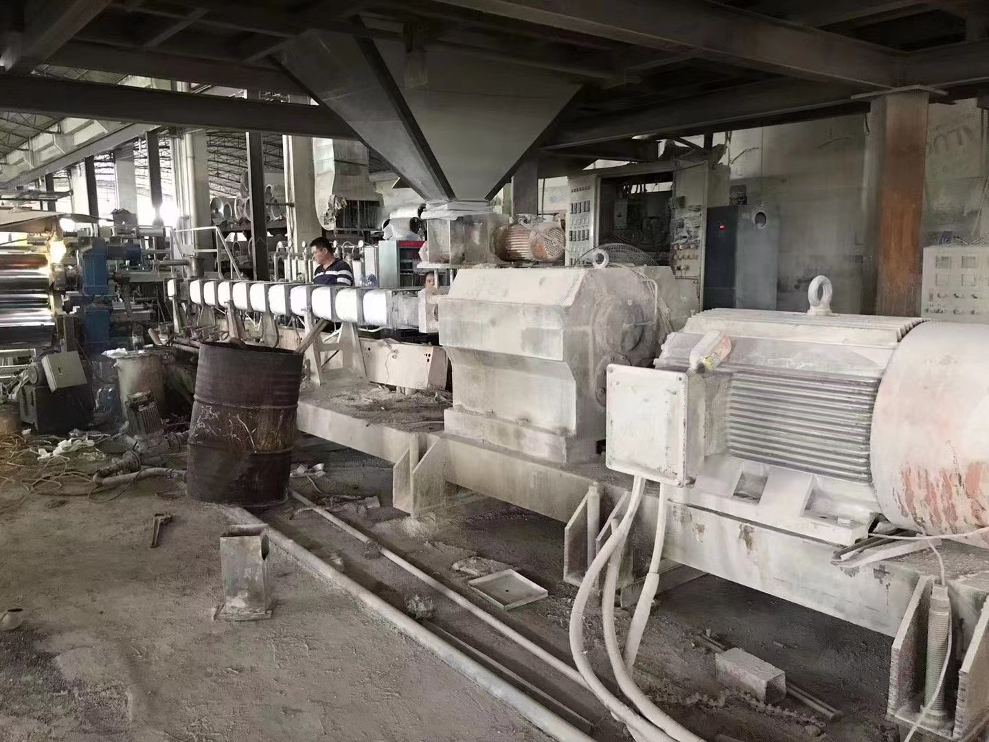 塑料擠出機電磁加熱節能改造 塑料擠出機電磁加熱節能改造